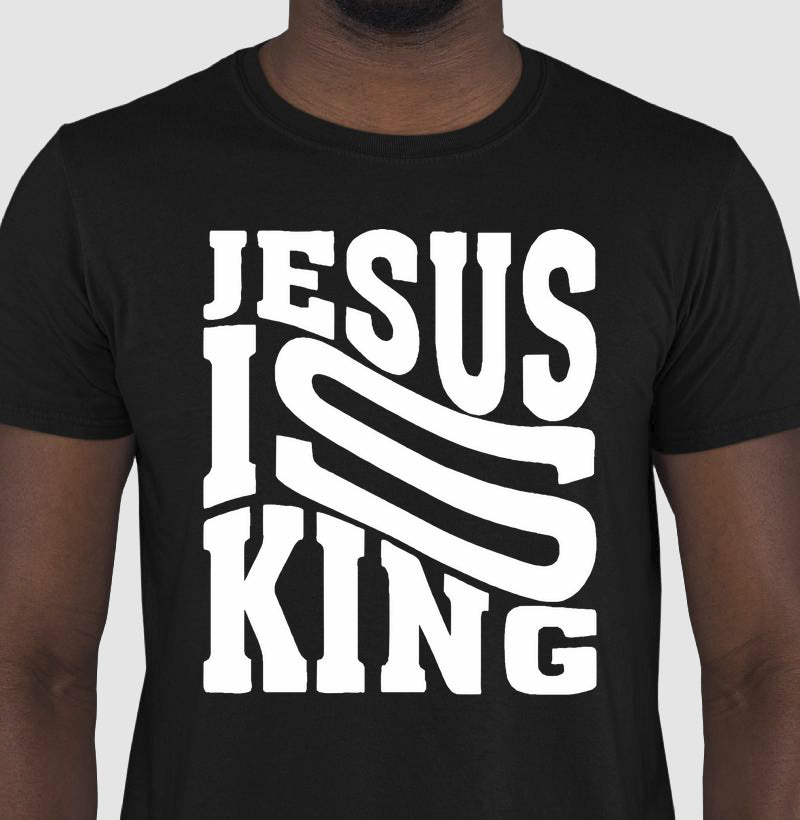 Camiseta Jesus is King