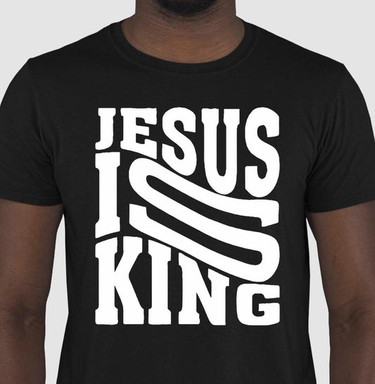 Camiseta Jesus is King